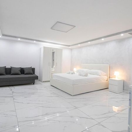 Vincenza Naples Exterior photo